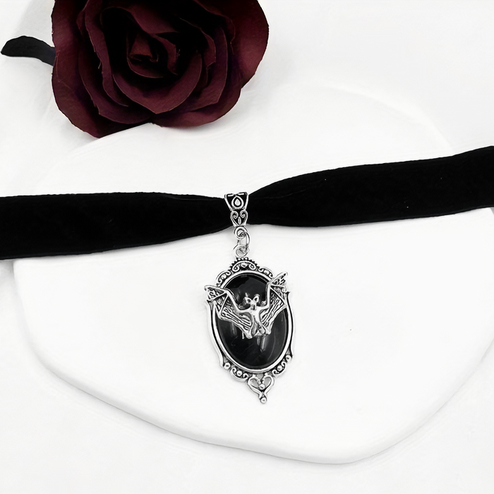 Elizabeth Black Choker Necklace