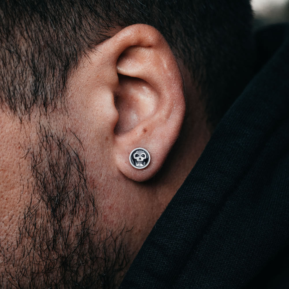 Skull Barbell Stud Earring