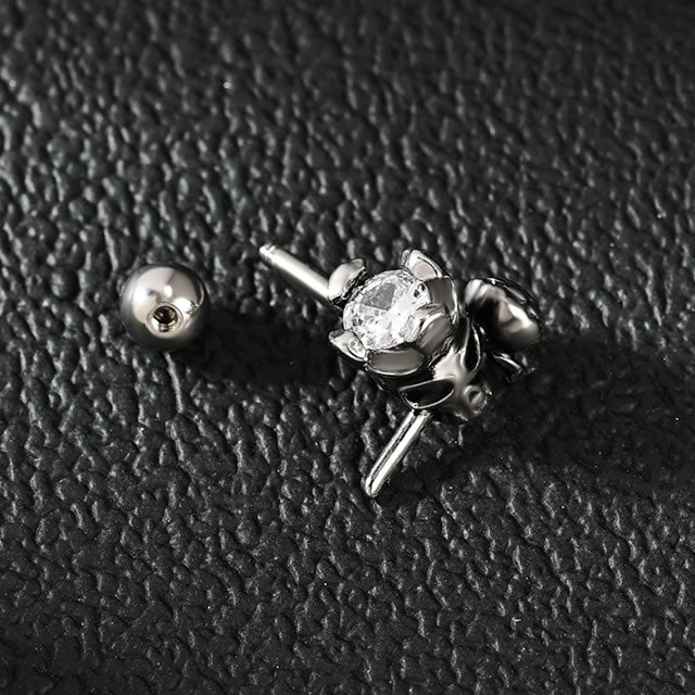 Skull King Cartilage Stud Earring