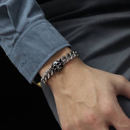 Curb with Skull Bracelet