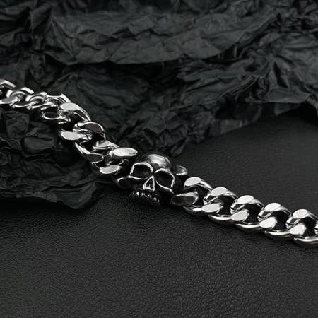 Curb with Skull Bracelet