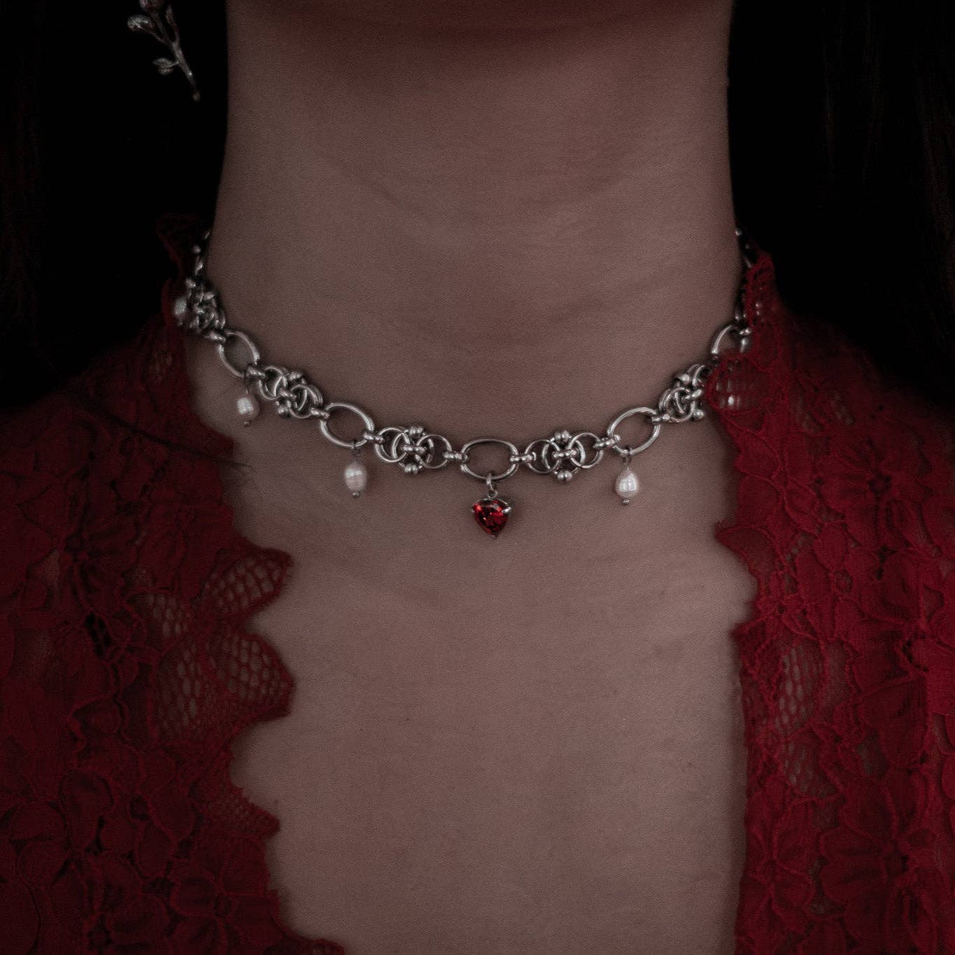 Scarlet Grace Pearl Choker