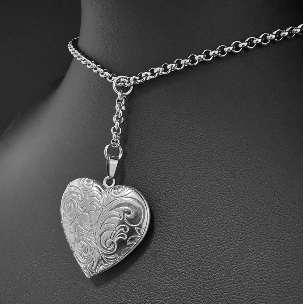 Nosferatu Ellen Heart Locket Necklace