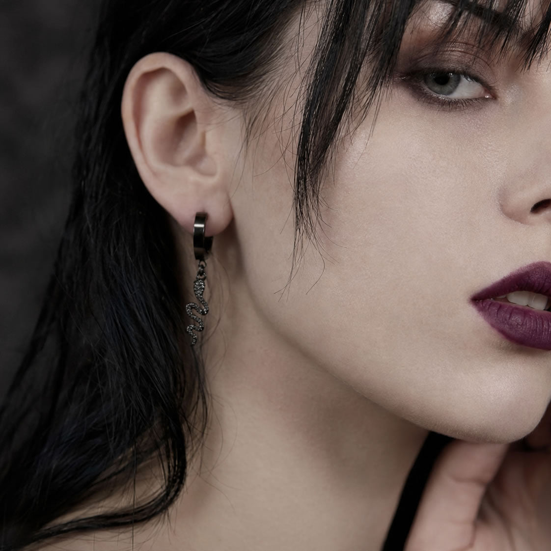 Snake Huggie Hoop Earrings (Black)